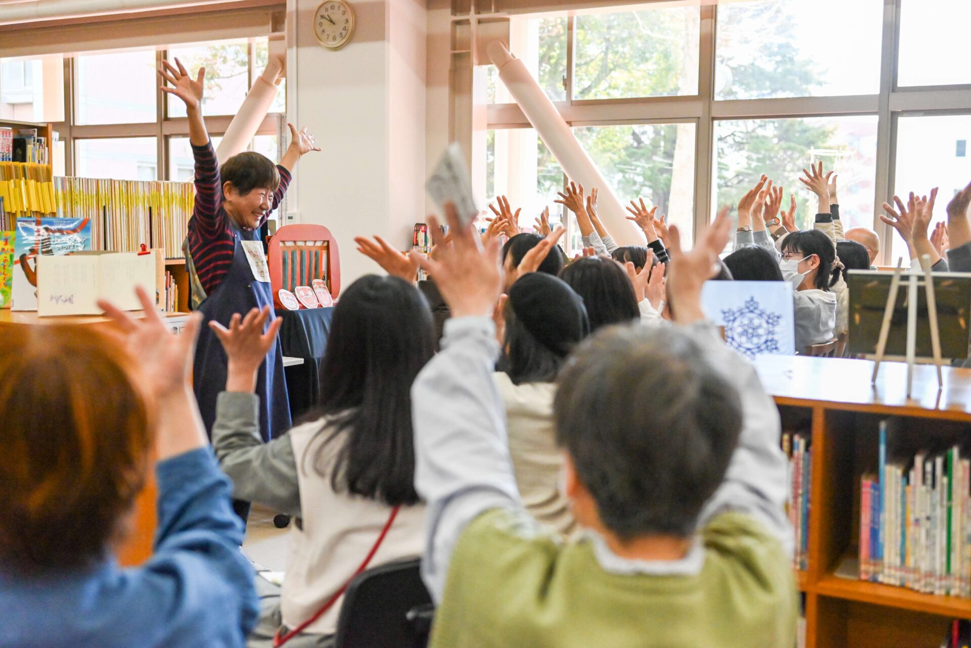 「おとなのためのおはなし会」を開催しました