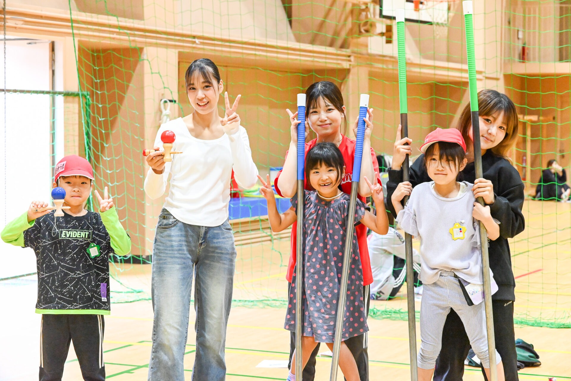 保育科と桑原小学校1年生との交流活動「なつがやってきた」を実施しました